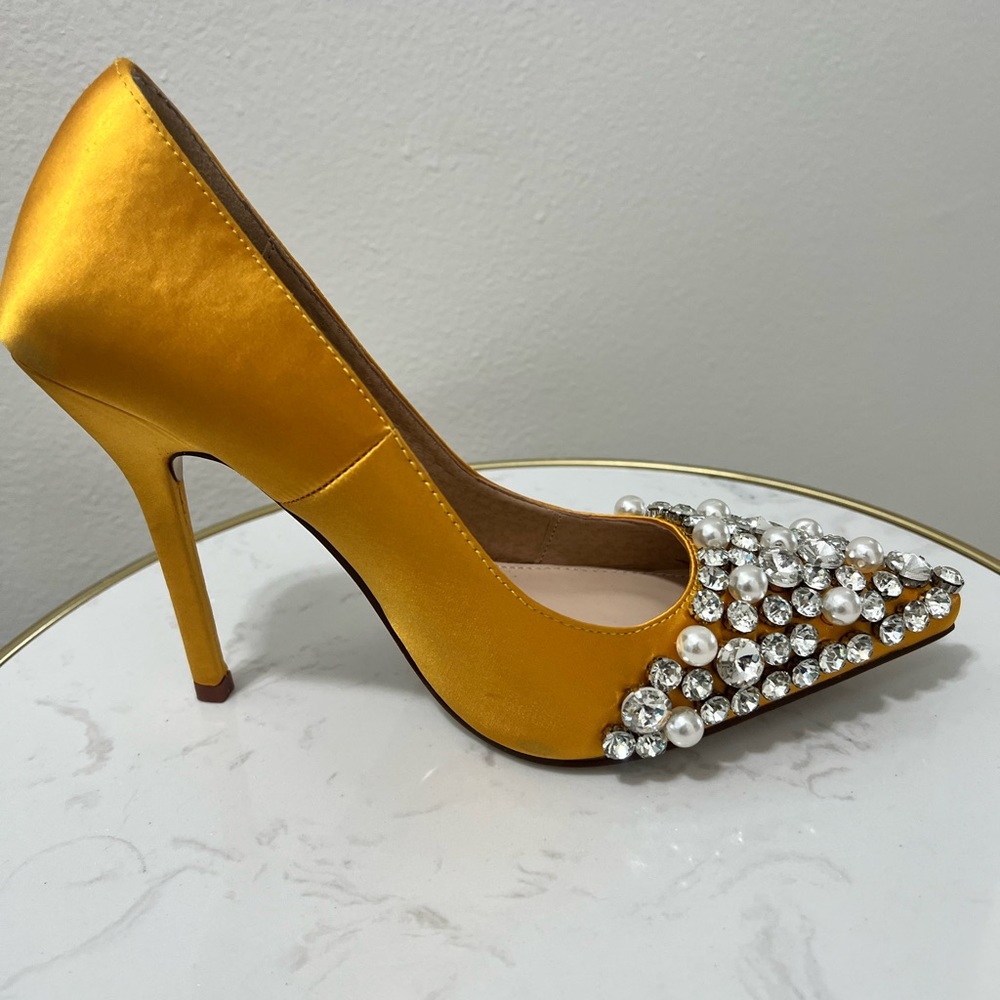 Elegant Gold Embellished Heels